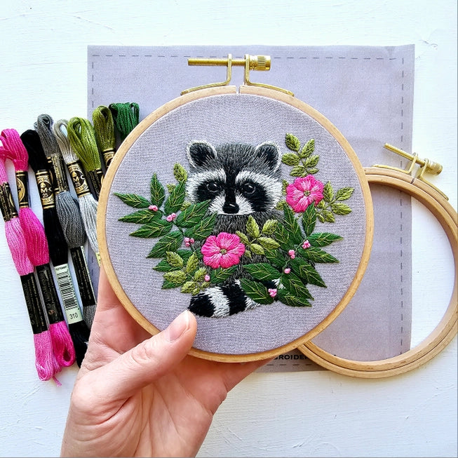 Raccoon - Embroidery Kit